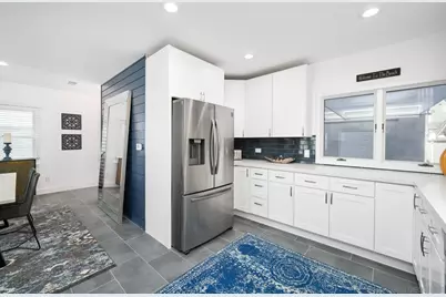  206 E Oceanfront, Newport Beach, CA 92661 - Photo 19