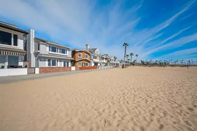  206 E Oceanfront, Newport Beach, CA 92661 - Photo 5