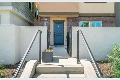  347 N Prairie Ave, Inglewood, CA 90301 - Photo 1