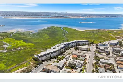  4007 Crown Point Dr #V15, San Diego, CA 92109 - Photo 1