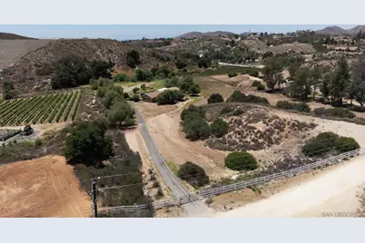  38865 Calle Breve, Temecula, CA 92592 - Photo 1