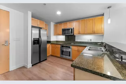  1150 J St #202, San Diego, CA 92101 - Photo 1