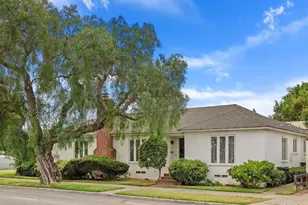 820 10th St, Coronado, CA 92118 - Photo 1