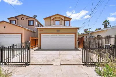  2418 W Lincoln St, Long Beach, CA 90810 - Photo 1