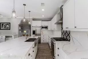 7132 Calabria Ct A, San Diego, CA 92122 - Photo 1