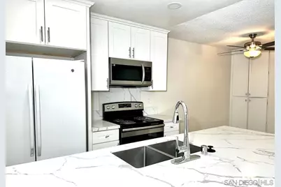  1070 S Sunshine Ave #B, El Cajon, CA 92020 - Photo 1