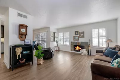  1122 Via Loma Vista, El Cajon, CA 92019 - Photo 1