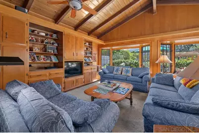  2321 Vallecitos, La Jolla, CA 92037 - Photo 1