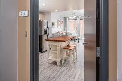  1431 Pacific Hwy #712, San Diego, CA 92101 - Photo 1
