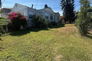 3245 Lowell, San Diego, CA 92106 - Photo 1