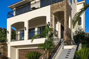 1092 Evergreen St, San Diego, CA 92106 - Photo 1