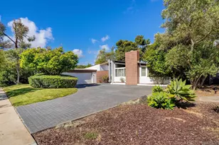 8575 N La Jolla Scenic Dr, La Jolla, CA 92037 - Photo 1