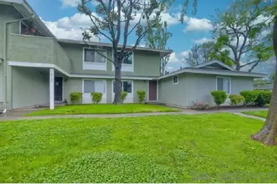  2520 Wanek Rd #B, Escondido, CA 92027 - Photo 1