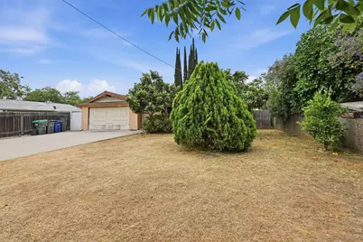  1271 Jefferson Ave, Escondido, CA 92027 - Photo 1