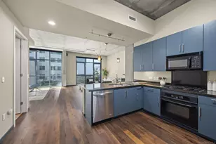 527 Tenth Ave, San Diego, CA 92101 - Photo 1