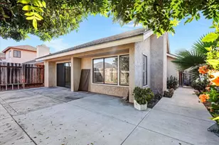 9488 Hiker Hill Rd, San Diego, CA 92129 - Photo 1