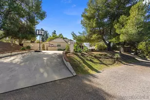 4270 S Tropico Dr, La Mesa, CA 91941 - Photo 1