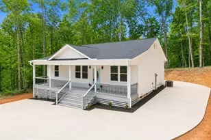 425 Tiger Ln, Westminster, SC 29693 - Photo 3