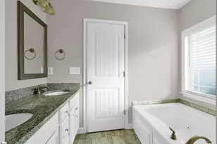 608 Berry Rd, Boiling Springs, SC 29316 - Photo 17