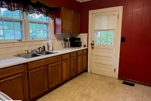 2507 Poinsett Hwy, Greenville, SC 29609 - Photo 11