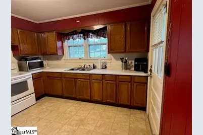 2507 Poinsett Highway, Greenville, SC 29609 - Photo 9