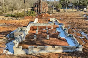 111 Williamsburg Dr, Greer, SC 29651 - Photo 5