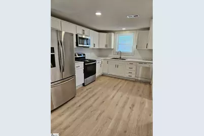 215 Washington Street, Clinton, SC 29325 - Photo 3