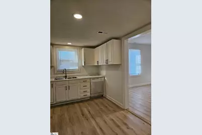 215 Washington Street, Clinton, SC 29325 - Photo 11