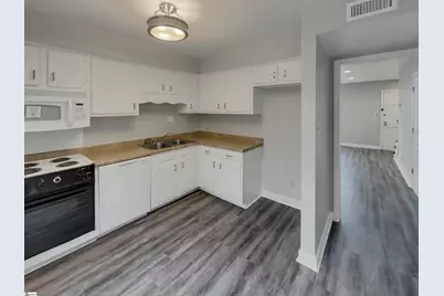 1460 Dover Road #Apt A, Spartanburg, SC 29301 - Photo 9