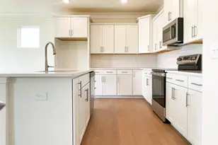 111 Pendergast Rd, Greenville, SC 29605 - Photo 5