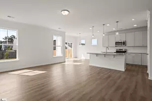 247 Pendergast Rd, Greenville, SC 29605 - Photo 9