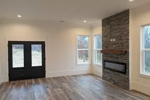 127 Moore Dr, Easley, SC 29642 - Photo 9