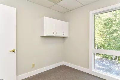 552 Memorial Drive Extension, Greer, SC 29651 - Photo 3