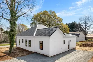 202 S Howard St, Landrum, SC 29356 - Photo 35