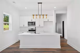 202 S Howard St, Landrum, SC 29356 - Photo 9