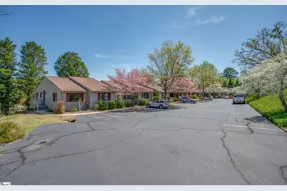 77 Chestnut Street Oak Hall #301, Tryon, NC 28782 - Photo 3