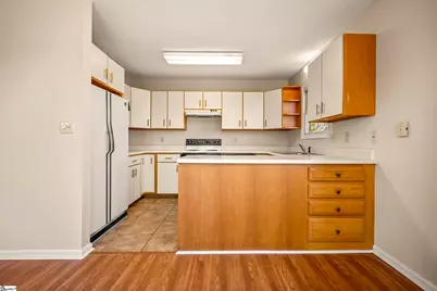 77 Chestnut Street Oak Hall #301, Tryon, NC 28782 - Photo 11