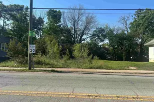 320 Fleming St, Laurens, SC 29360 - Photo 1