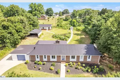 107 Carriage Lane, Simpsonville, SC 29681 - Photo 1