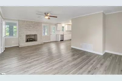 107 Carriage Lane, Simpsonville, SC 29681 - Photo 5