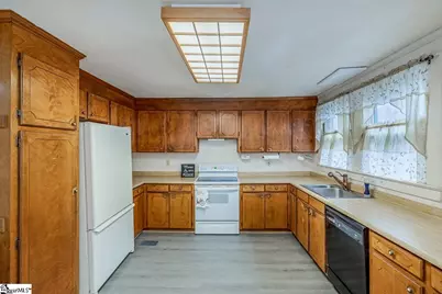 10676 Augusta Road, Belton, SC 29627 - Photo 7