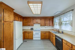 10676 Augusta Rd, Belton, SC 29627 - Photo 7