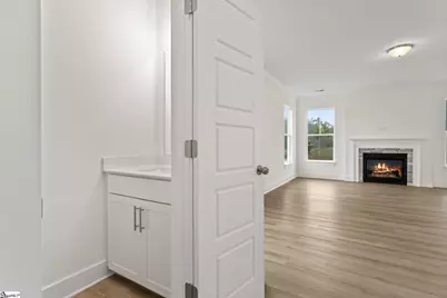 601 Columbus Circle, Simpsonville, SC 29680 - Photo 3