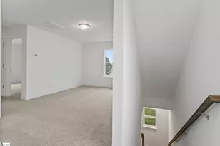 601 Columbus Cir, Simpsonville, SC 29680 - Photo 9