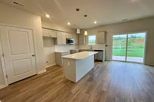 12102 Lansbury Dr, Inman, SC 29349 - Photo 9