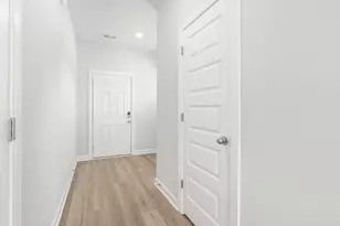 126 Arrow Ct, Greer, SC 29651 - Photo 3