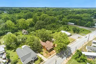 413 W Market St, Anderson, SC 29624 - Photo 35