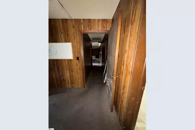 146 N Trade Avenue, Landrum, SC 29356 - Photo 7