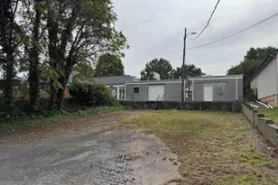 146 N Trade Ave, Landrum, SC 29356 - Photo 13