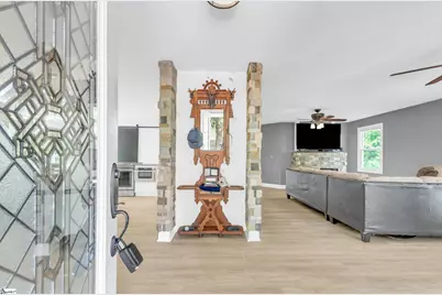 5411 N 14 Highway, Landrum, SC 29356 - Photo 3